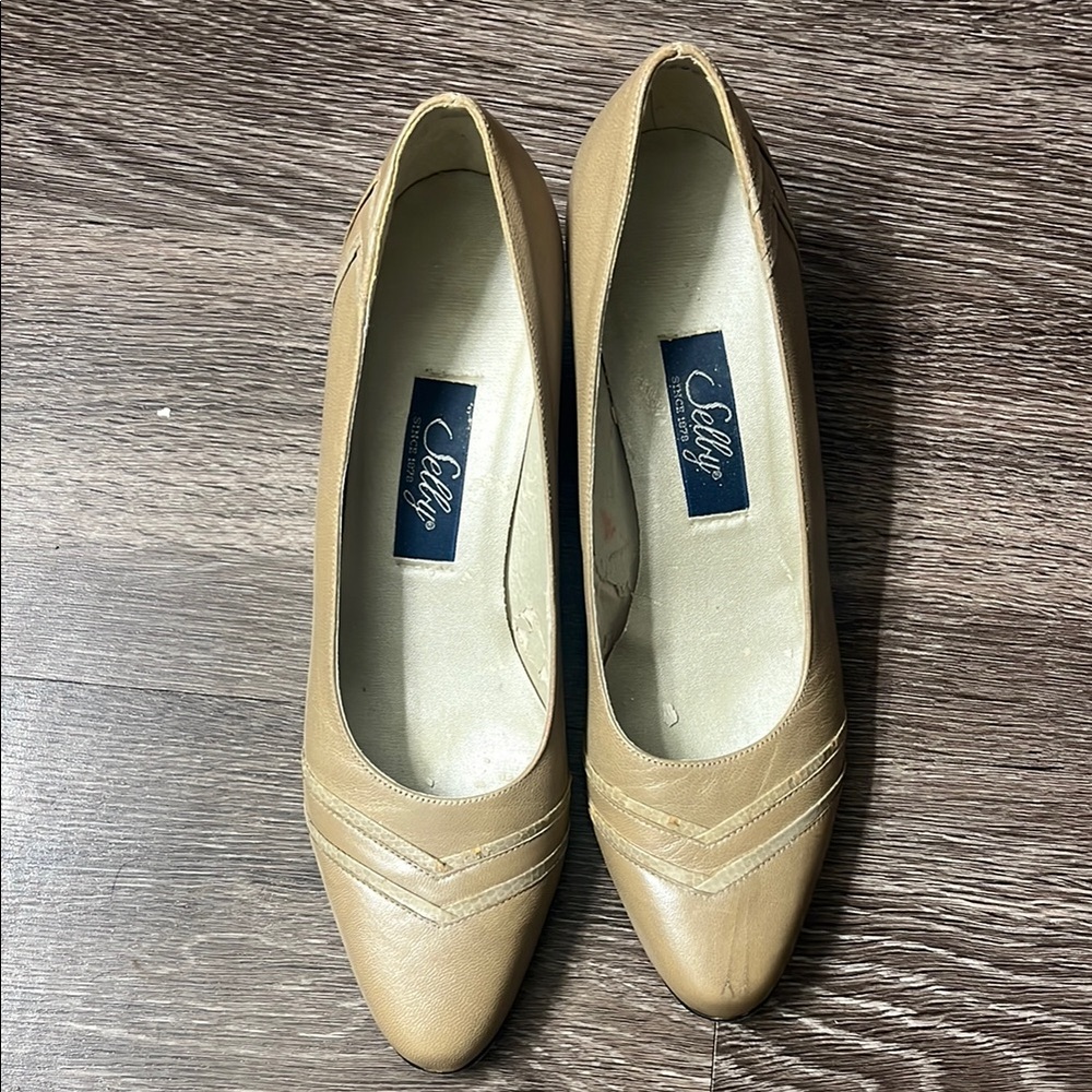 Vintage Selby Women's Beige Pumps Size 8.5